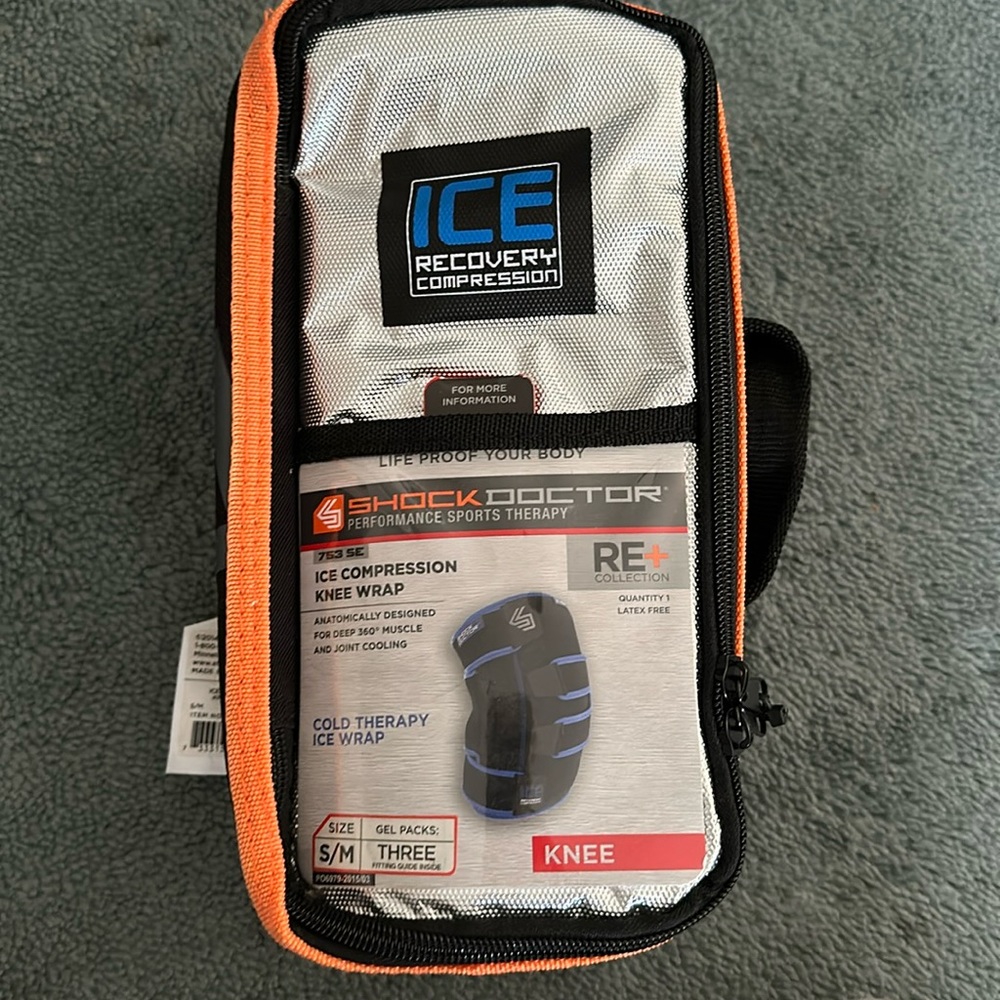 Shock doctor re+ collection. Ice recovery compression knee sleeve wrap small med